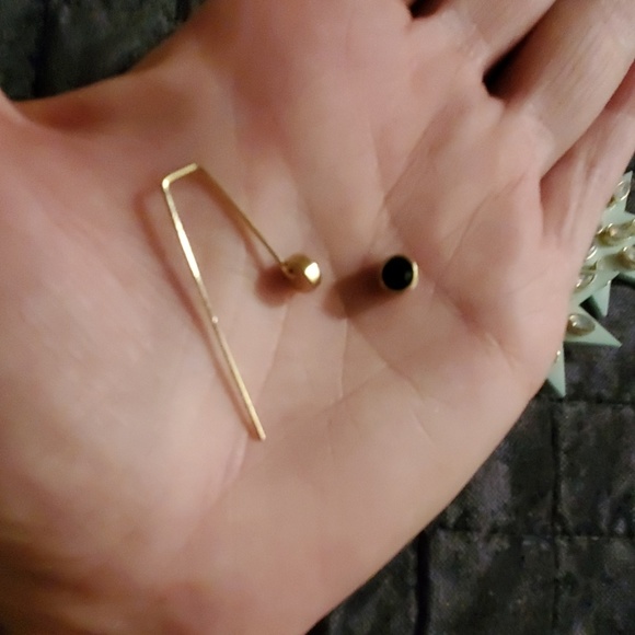 Beautiful earring bundle - Picture 5 of 5